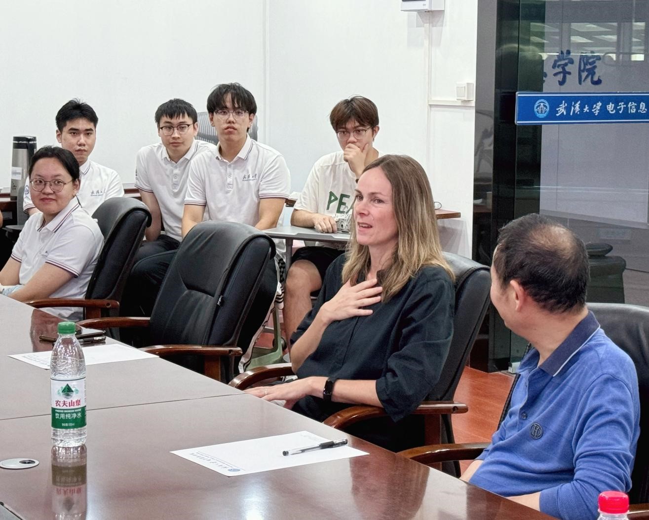 1727667392011052796.jpg 1727667392011052796.jpg